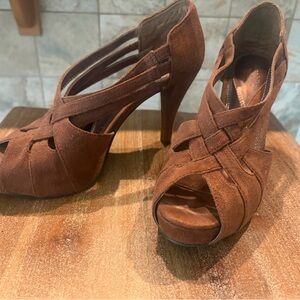 Simply Vera Vera Wang Brown Strappy Heels